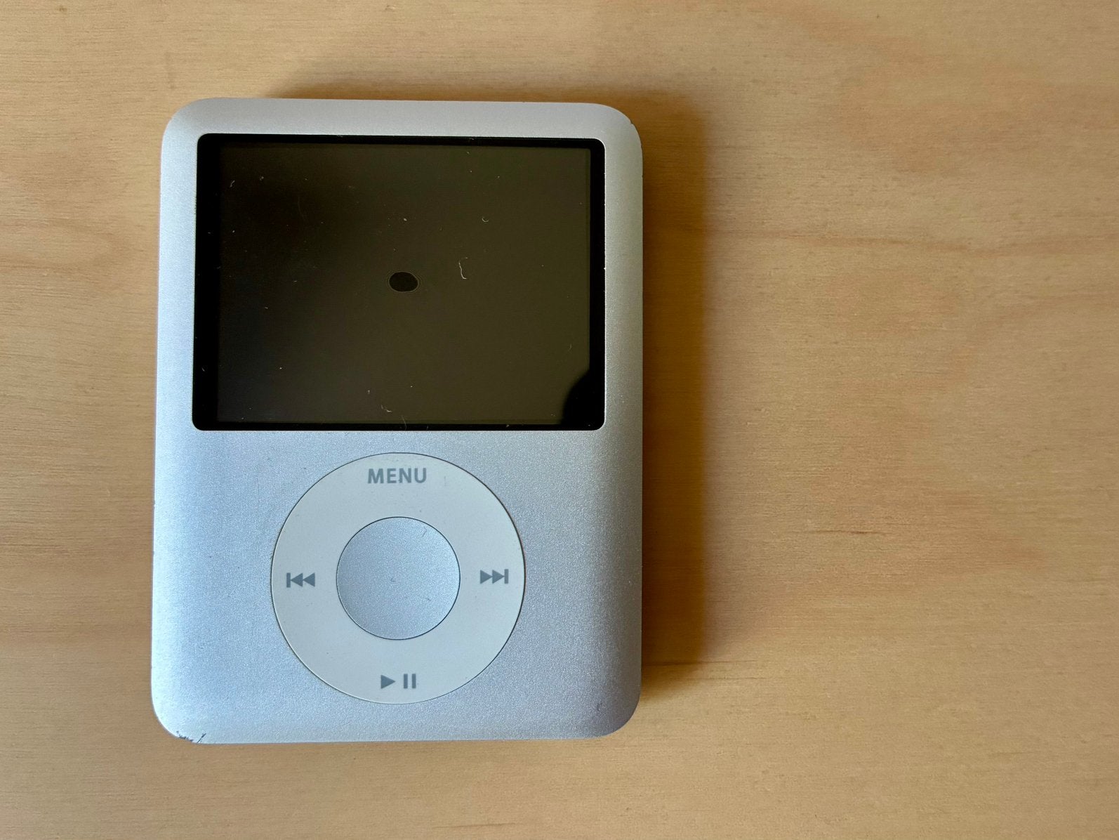 iPod Nano (3e generatie) - 8GB - Zilver, Audio, Tv en Foto, Mp3-spelers | Apple iPod, Gebruikt, Verzenden, Nano, Zilver