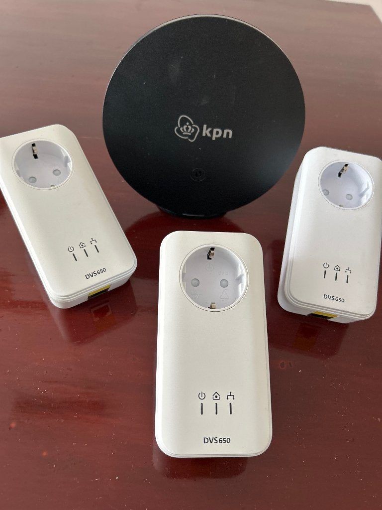 KPN Boosters 4 stukken (DVS 650) en WiFi Versterker, Computers en Software, Routers en Modems, KPN, Zo goed als nieuw, Ophalen