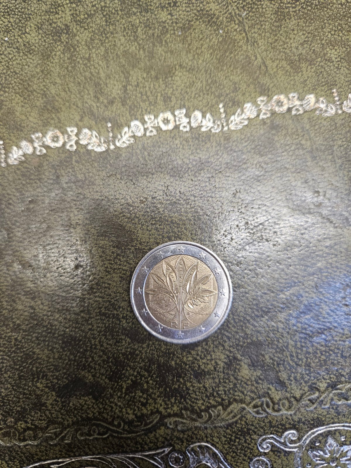 Zeldzame 2 Euro Frankrijk 2024 met misslag (te veel metaal), Ophalen of Verzenden, Frankrijk, 2 euro, Losse munt