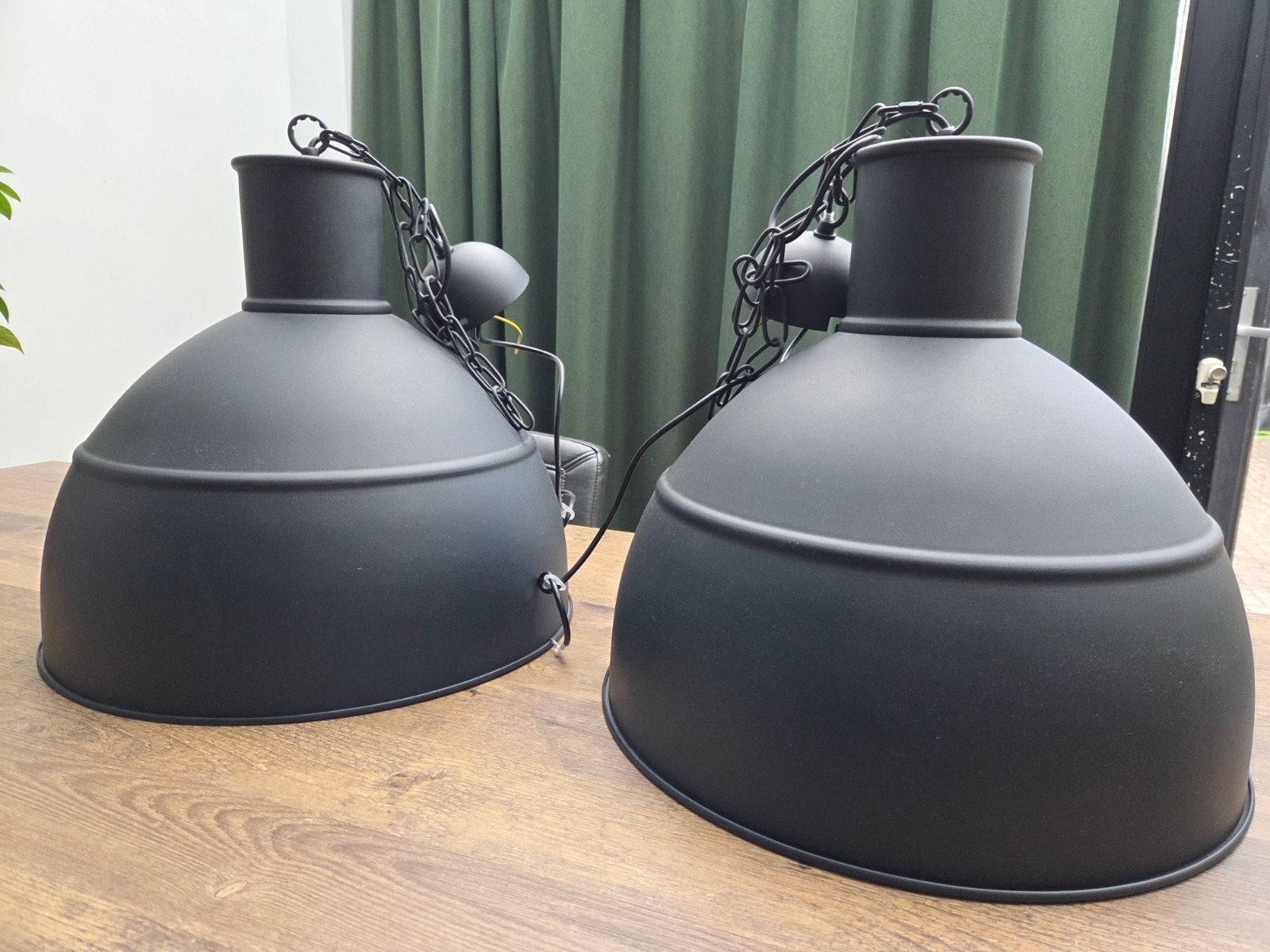 2x zwart metalen lamp Tygo, Huis en Inrichting, Lampen | Hanglampen, Ophalen, Zo goed als nieuw, Metaal, Minder dan 50 cm