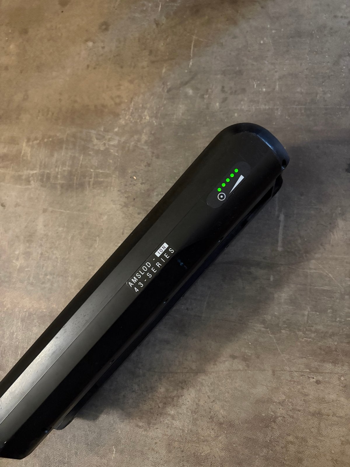 Bafang e-bike acculader en accu - 43V 2A, Ophalen of Verzenden, Gebruikt