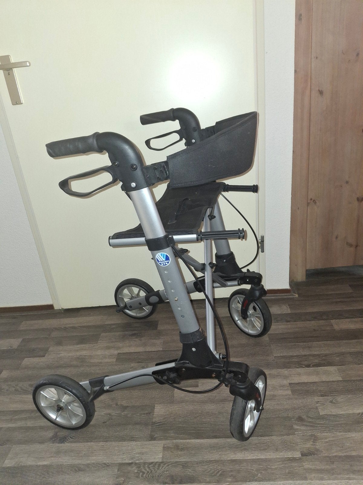 Vermeiren quadri-light rollator, Diversen, Ophalen, Opvouwbaar