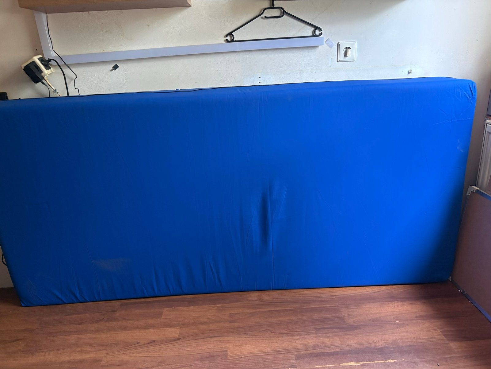 Zorgmatras met beschermende hoes, Huis en Inrichting, Slaapkamer | Matrassen en Bedbodems, Ophalen, Zo goed als nieuw, Eenpersoons