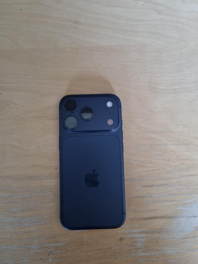 Iphone 17 pro met icloud lock, Telecommunicatie, Mobiele telefoons | Apple iPhone, Ophalen of Verzenden