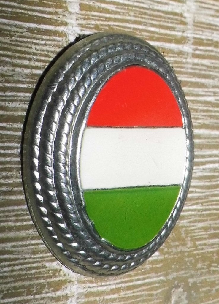 Kokarde / pet embleem politie Hongarije, Verzamelen, Militaria | Algemeen, Verzenden, Overige soorten, Overige gebieden, Embleem of Badge