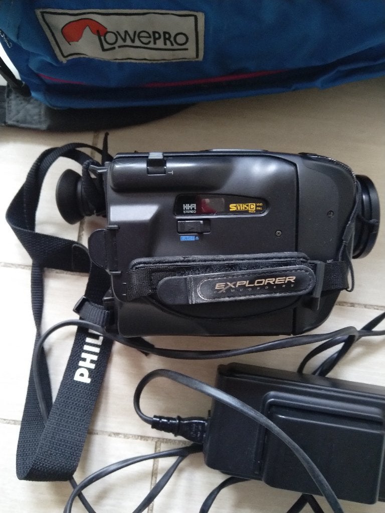 Philips Camcorder !  Gratis!, Ophalen, VHS-C of SVHS-C, Camera