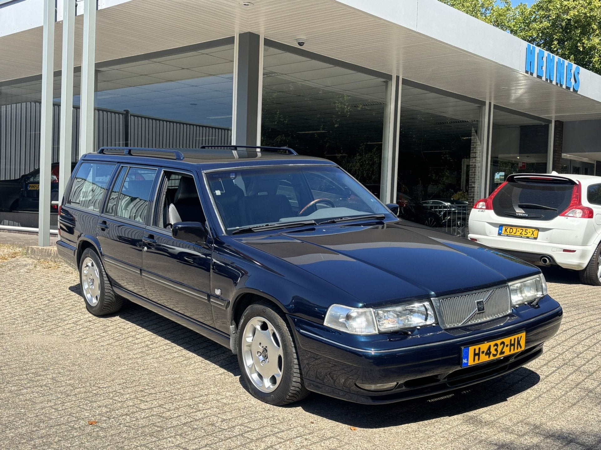 Volvo V90 3.0 204pk Aut Exclusive Leder (bj 1997, automaat), Auto's, Automaat, Achterwielaandrijving, Blauw, 2922 cc