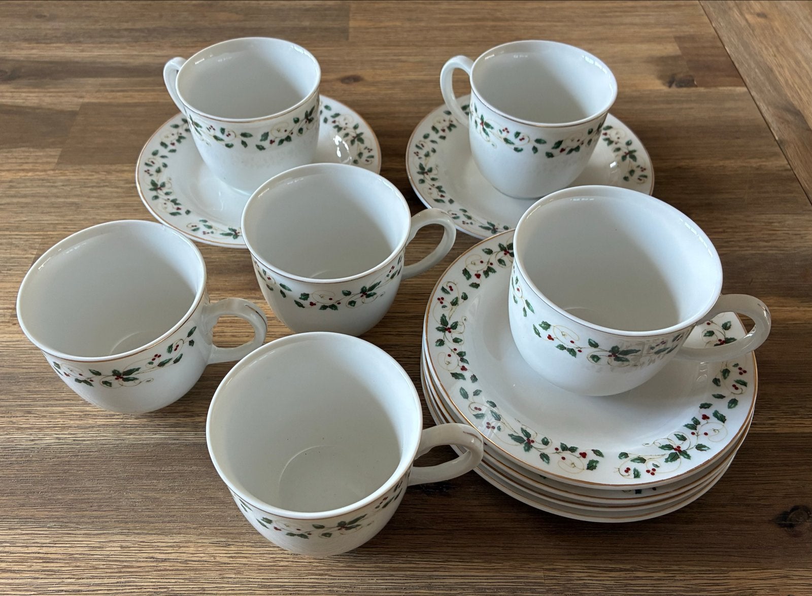Kerstservies L. Dake & Zn.: 6 Koppen en Schotels, Overige merken, Klassiek, Ophalen of Verzenden, Zo goed als nieuw
