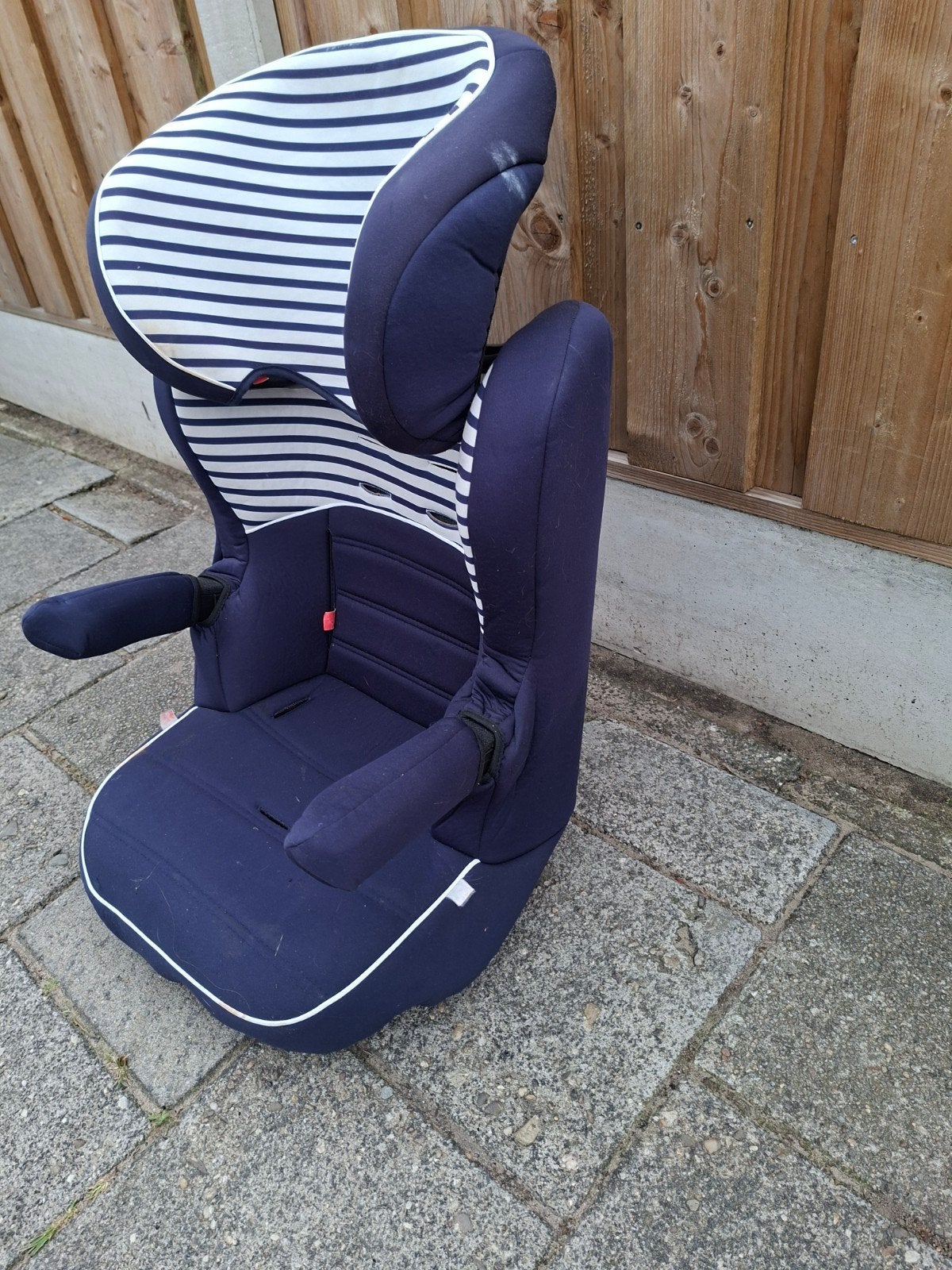 Te koop MOET WEG VANDAAG goed en nette autostoel, Autogordel, 0 t/m 18 kg, Afneembare rugleuning, Zo goed als nieuw