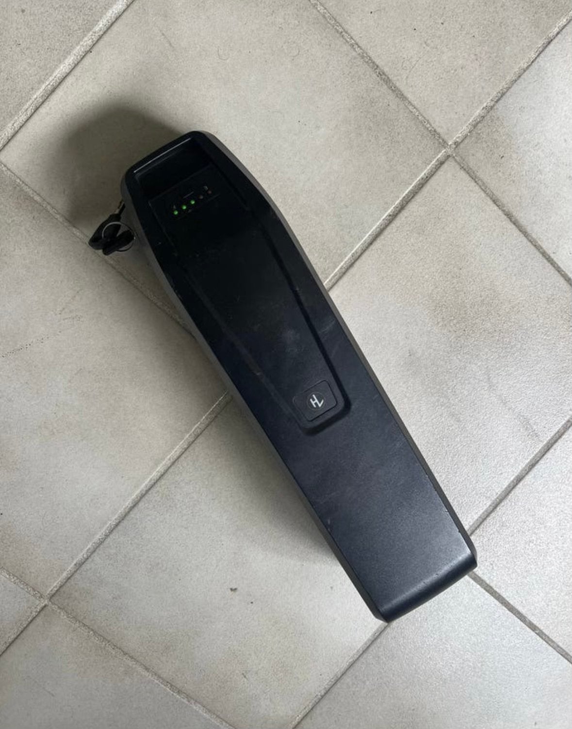 Ouxi v20 accu met sleutels!!, Ophalen of Verzenden, Zo goed als nieuw