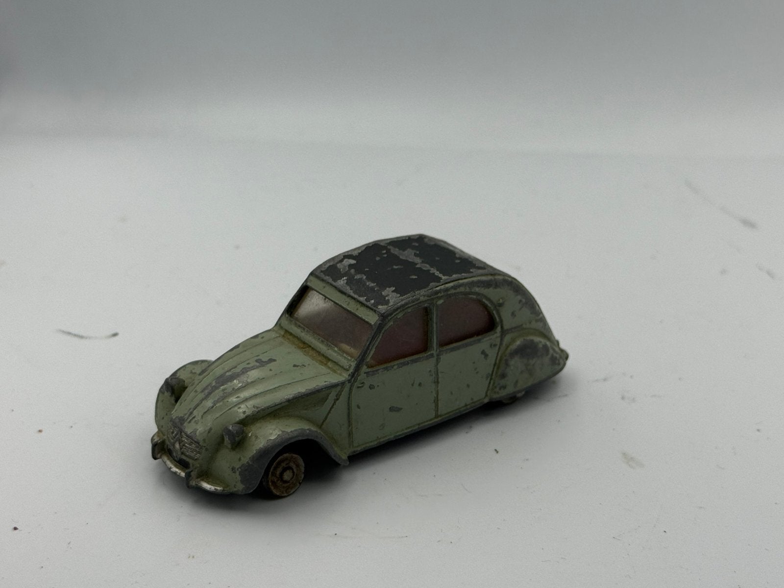 Dinky Toys 2 CV Cotroen 558 made in Francr, Ophalen of Verzenden, Zo goed als nieuw, Auto, Dinky Toys
