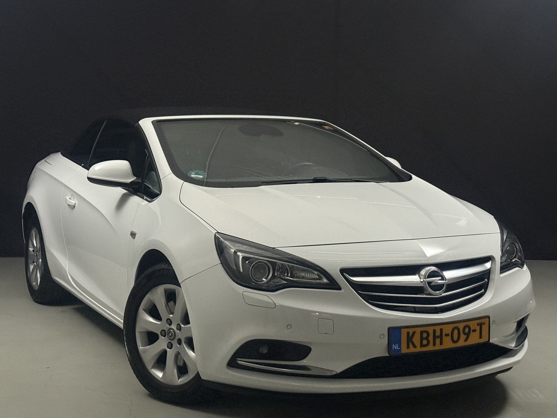 Opel Cascada 1.6 Turbo Cosmo Automaat*Super leuk *, Auto's, Opel, Gebruikt, Euro 6, 4 cilinders, Cabriolet