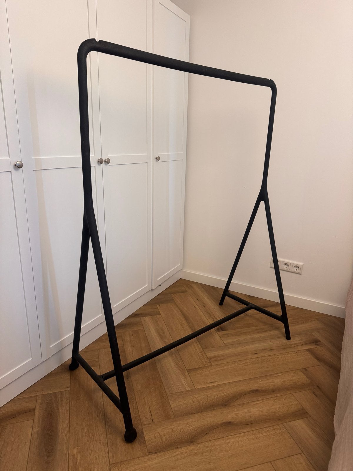zwart kledingrek met wielen IKEA, Ophalen, Met wielen, Gebruikt