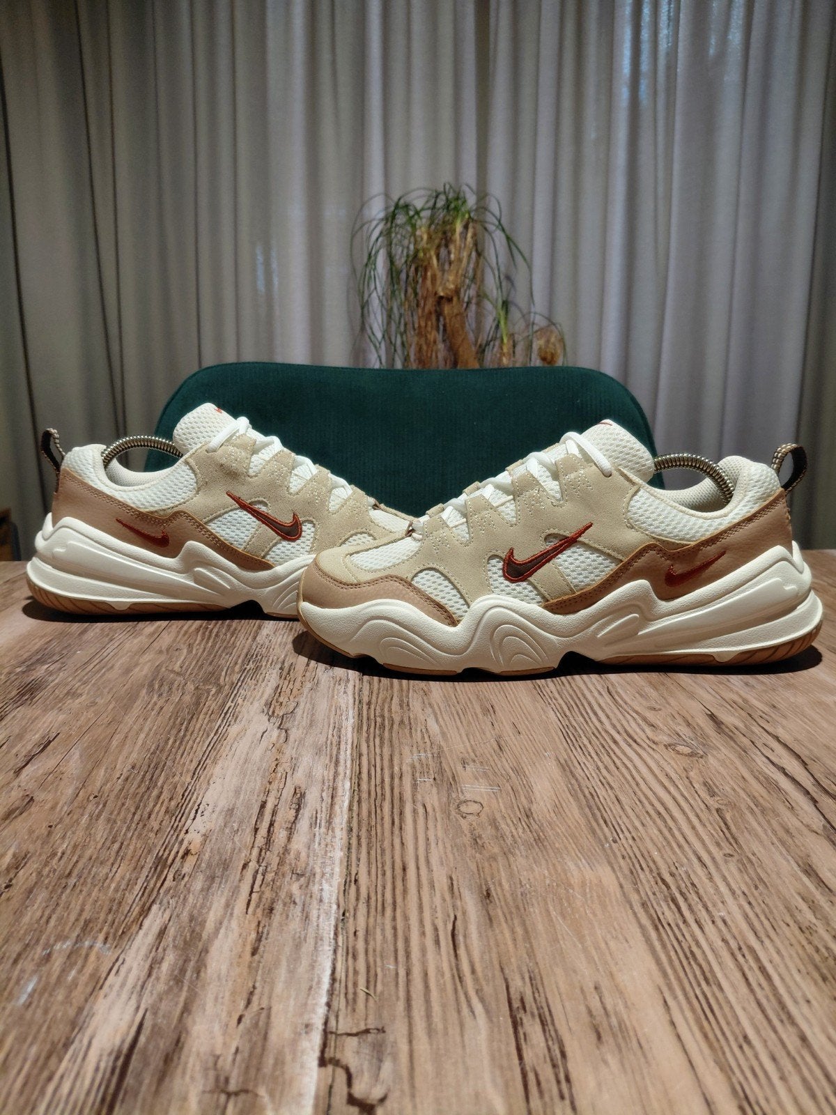 Nike Tech Hera 'Hemp Brown' Size 40,5, Beige, Nike, Ophalen of Verzenden, Sneakers of Gympen