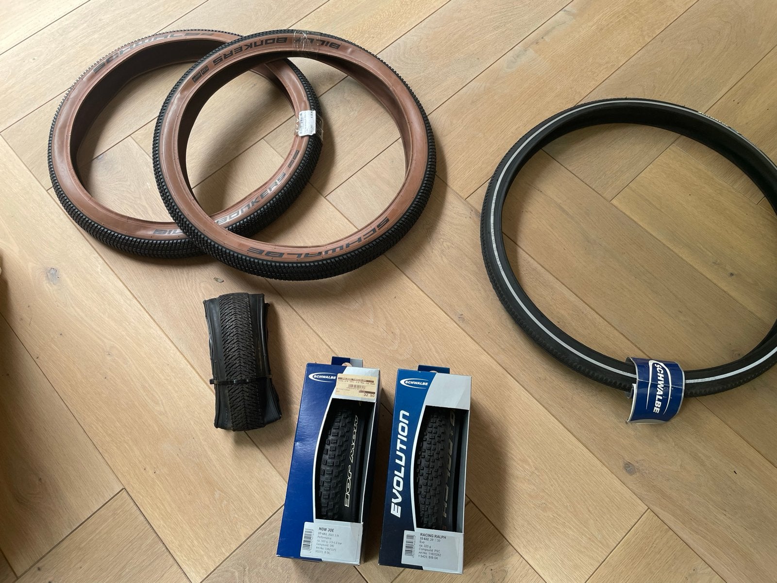 Nieuwe Schwalbe en Maxxis fietsbanden - zie omschrijving, Band, Nieuw, Ophalen of Verzenden, Kinderfiets