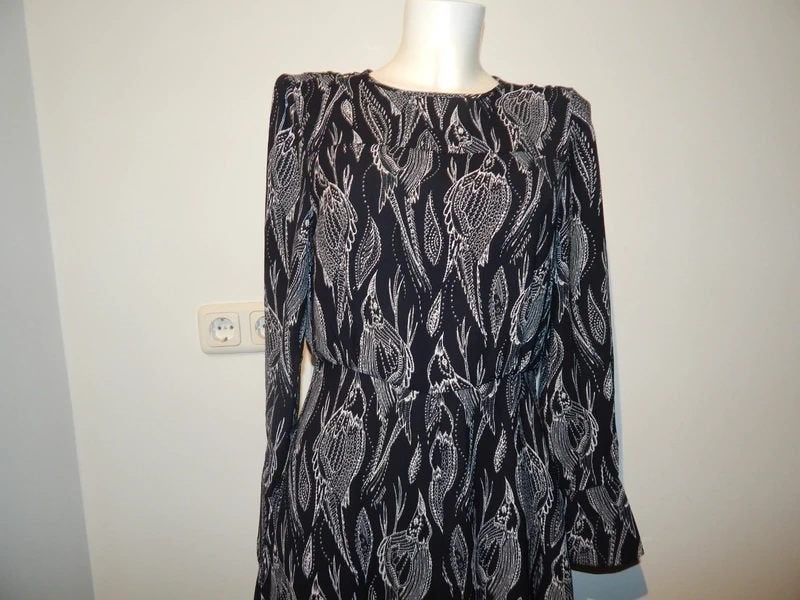 Essentiel Antwerp zwarte jurk witte vogel print open rug 38, Maat 38/40 (M), Overige kleuren, Verzenden, Zo goed als nieuw
