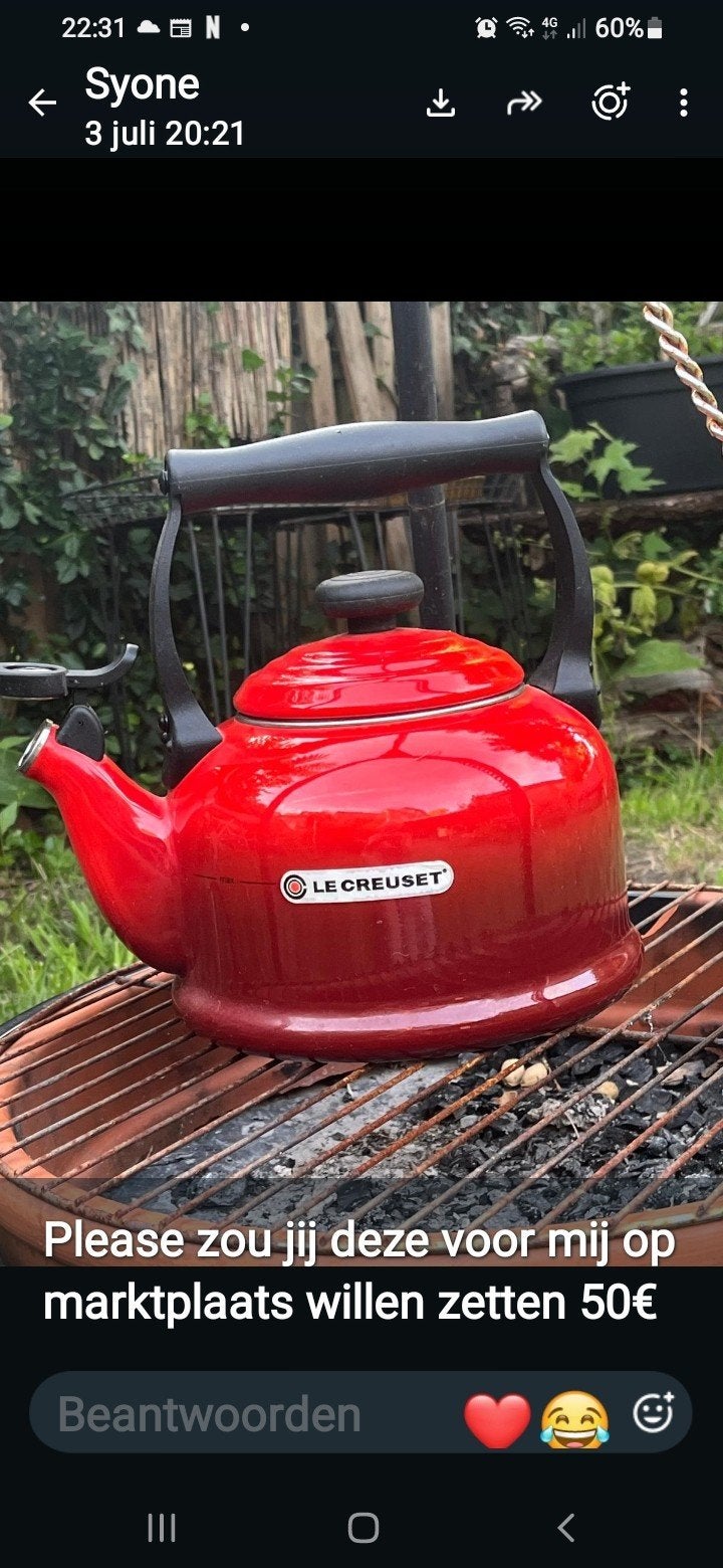 Rode Le Creuset fluitketel, vuurvast, zo goed als nieuw, Ophalen of Verzenden, Zo goed als nieuw