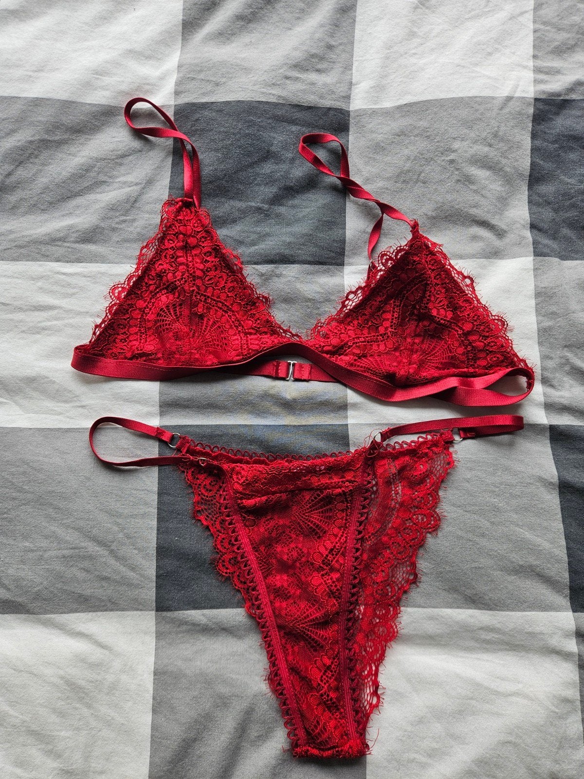 Rood Kanten Lingerie Setje Maat M, Kleding | Dames, Verzenden, Rood, Setje