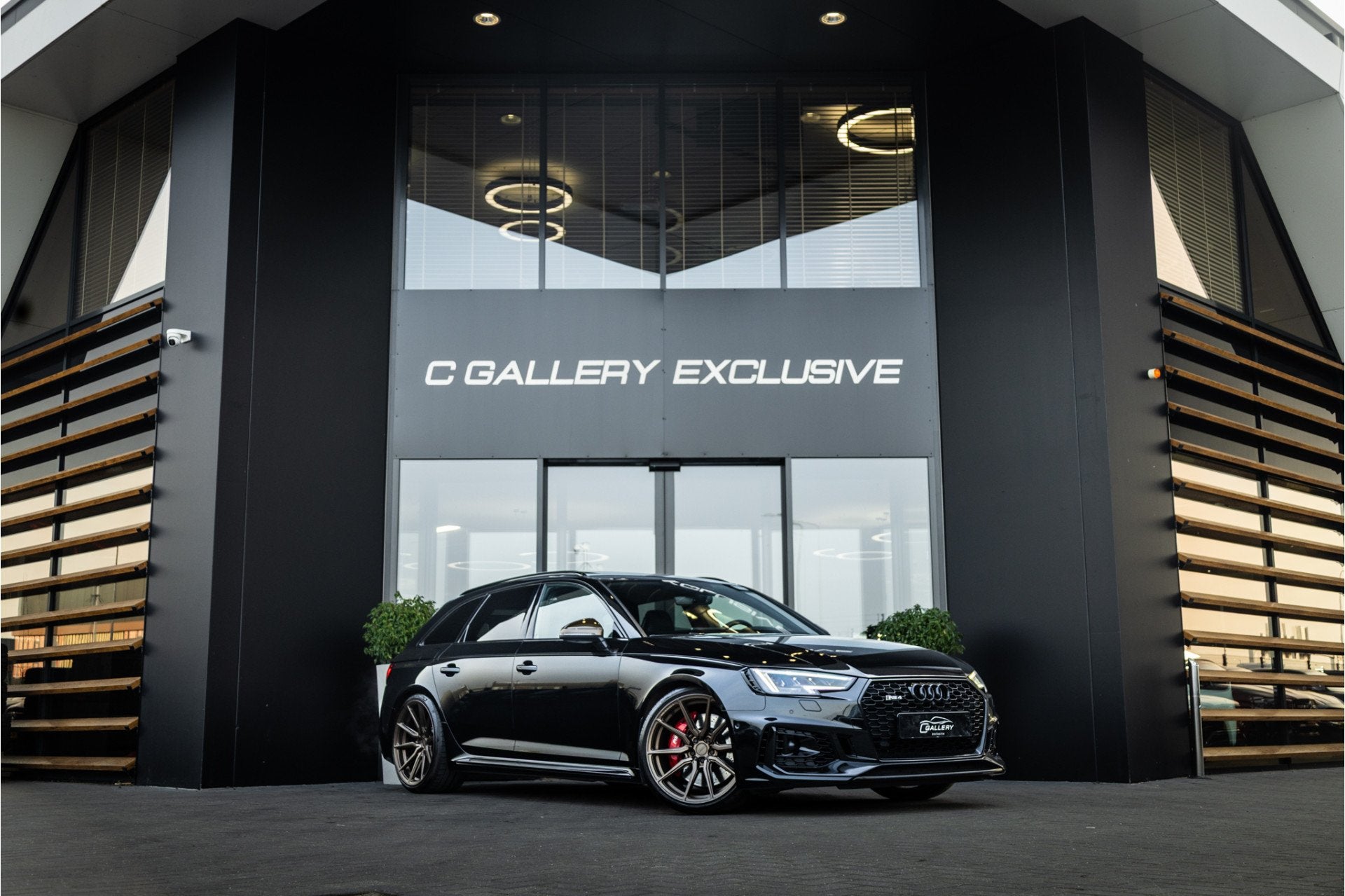 Audi RS4 Avant 2.9 TFSI quattro - Panorama | B&O | Massage |, Automaat, 451 pk, Zwart, Vierwielaandrijving