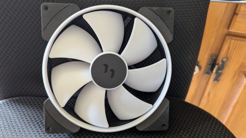 Fractal AL-18 Prisma fan 180mm, Ophalen of Verzenden, Nieuw, Luchtkoeling