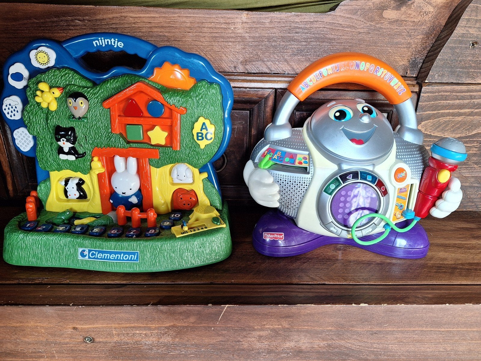 Nijntje speelhuisje & Fisher-Price radio met microfoon, Ophalen of Verzenden, Gebruikt, Overige typen, Met licht