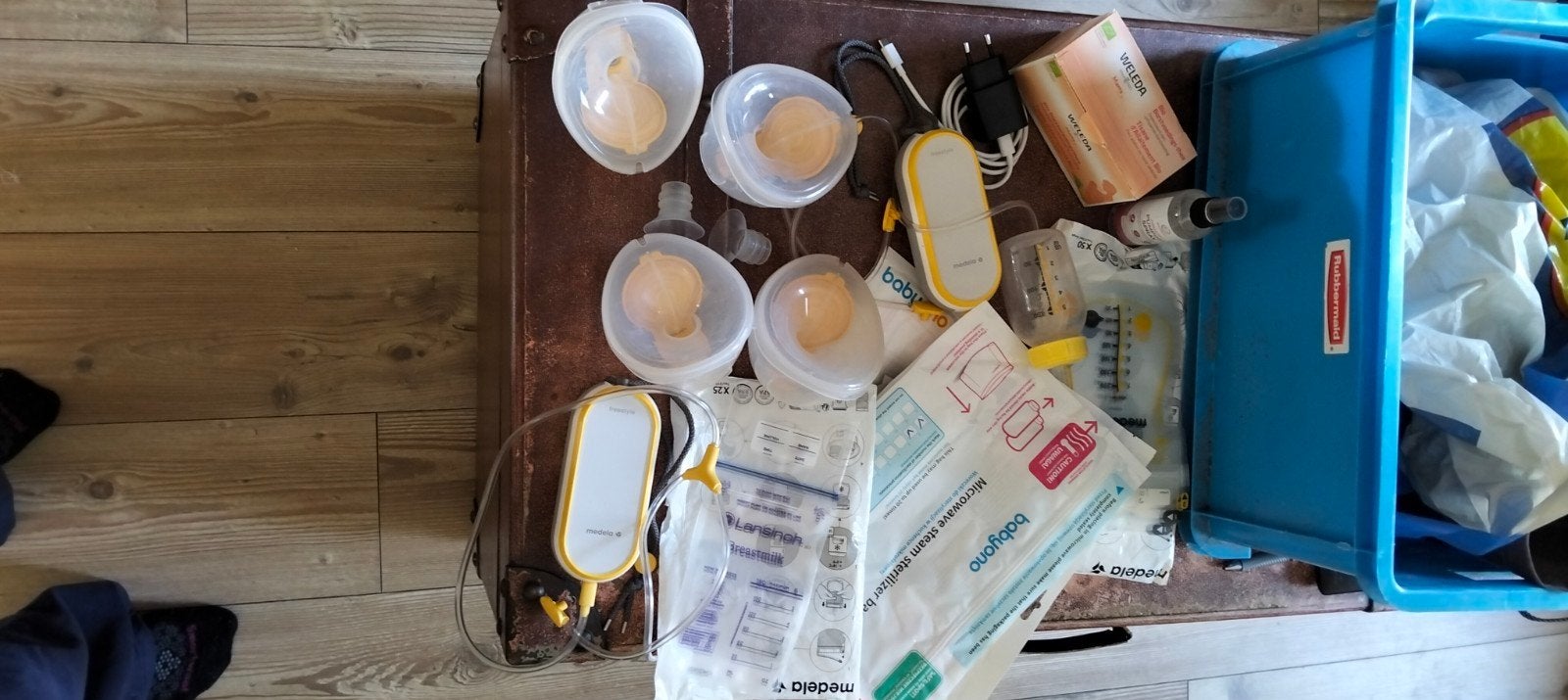 Medela Freestyle kolf met handsfree cups en accessoires, Ophalen of Verzenden, Gebruikt