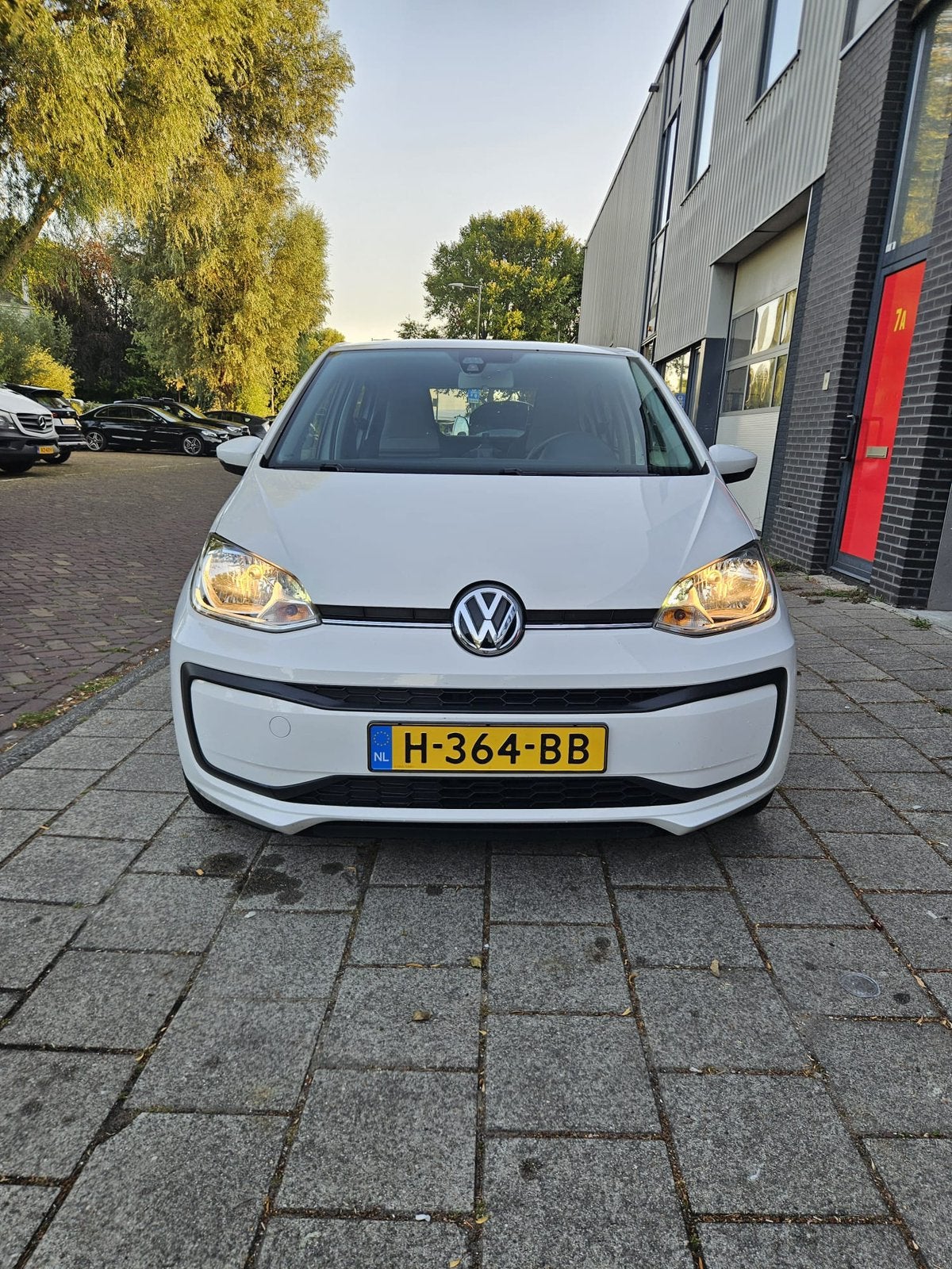 PRIVATE LEASE OVERNAME Volkswagen up 1.0 2020 Wit, Auto's, Voorwielaandrijving, Up!, 4 stoelen, Wit