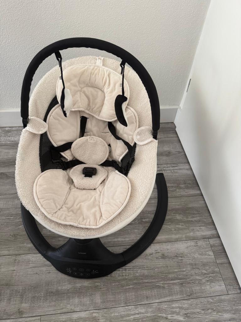Elektrische Luvion Wipstoel., Kinderen en Baby's, Wipstoeltjes, Gebruikt, Wipstoel, Met gordel(s) of riempje(s), Ophalen