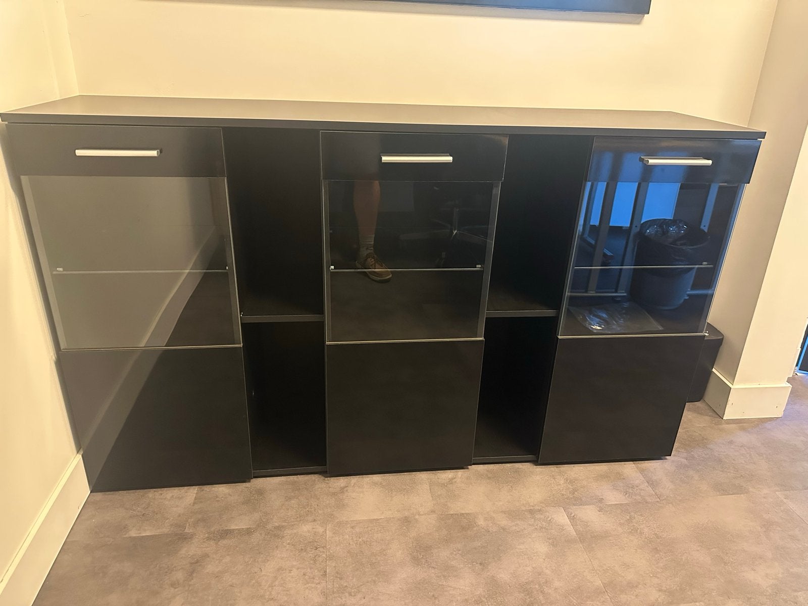 2xZwarte kast met 3 deuren en glazen ruiten (prijs per stuk), Ophalen, Zwart - hoogglans deuren - strak, Glas, 150 tot 200 cm