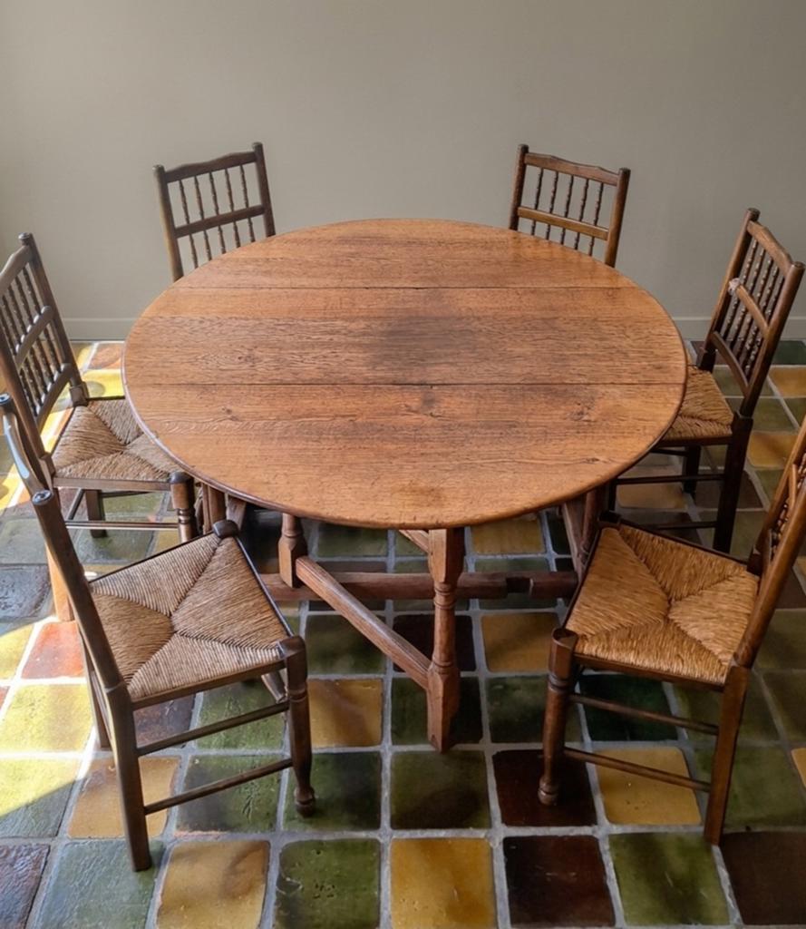 Klassieke, antieke eettafel met zes stoelen, Huis en Inrichting, Complete eetkamers, Ophalen, Gebruikt, 4 tot 6 stoelen