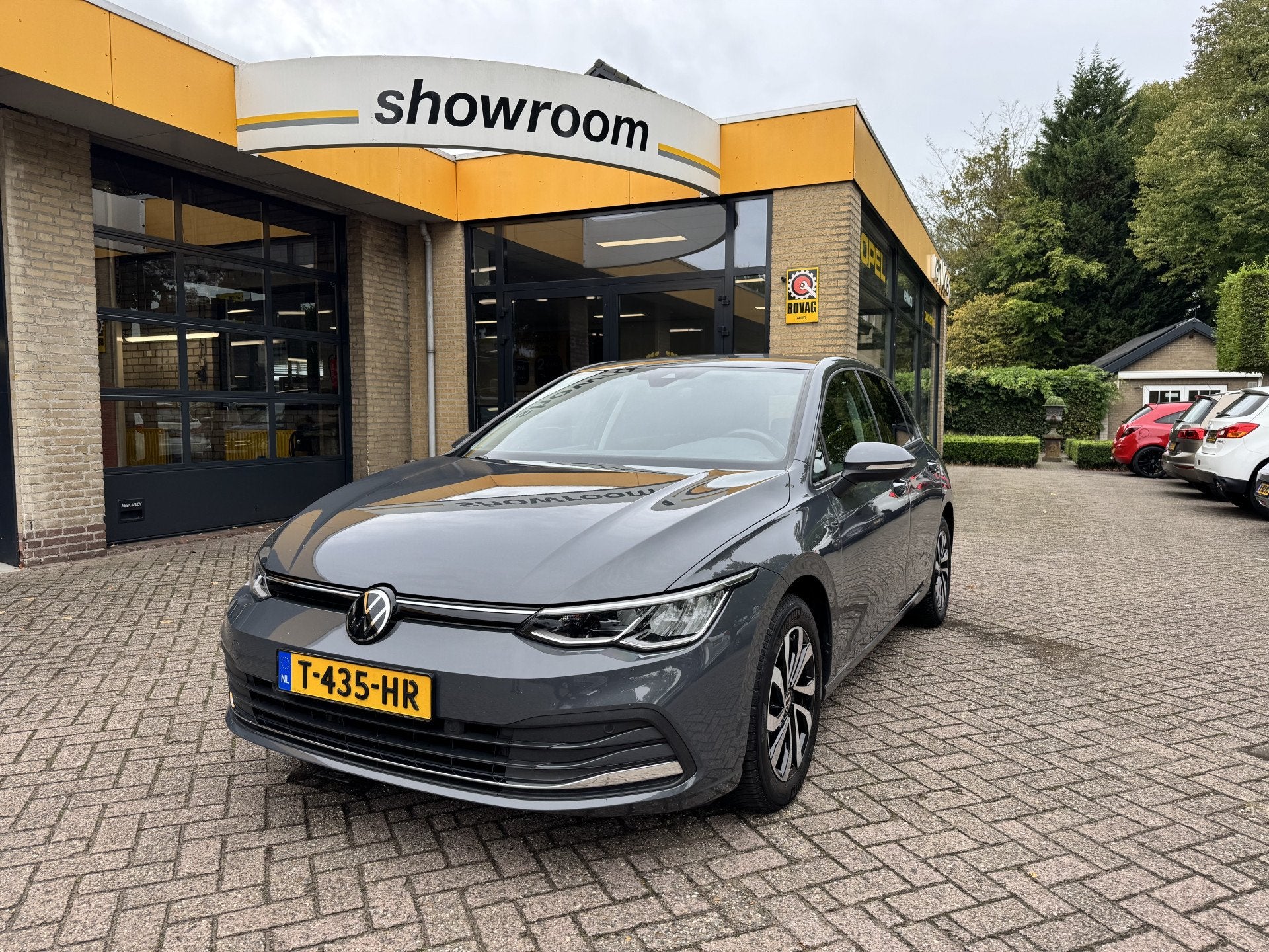 Volkswagen Golf 1.5 eTSI R-Line Climate Control Navi Carplay, Auto's, 4 cilinders, 150 pk, Bedrijf, Velours