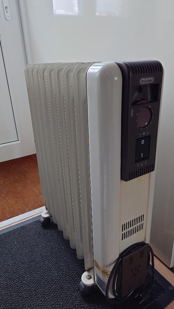 DeLonghi elektrische radiator op wieltjes, Ophalen, 30 tot 80 cm, Gebruikt, Radiator