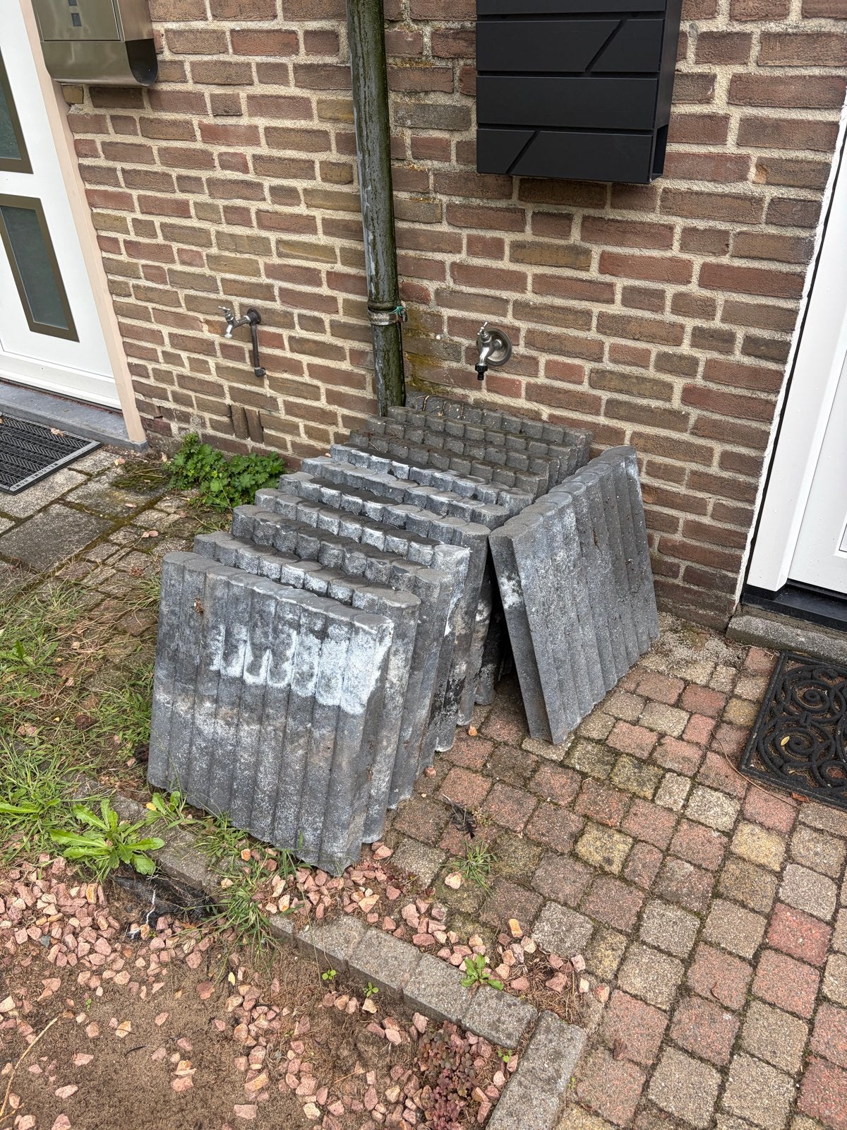 Beton banden tuin, Ophalen