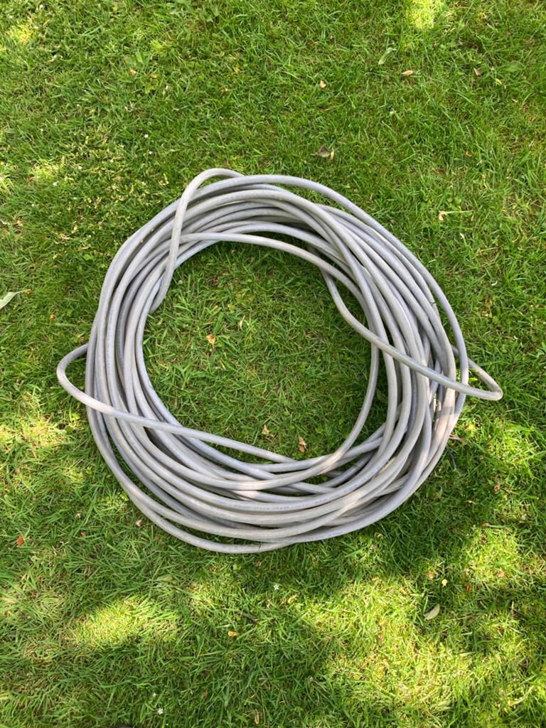 Grondkabel 3x 2,5 + aarde draad 33,5 m, Ophalen of Verzenden, Zo goed als nieuw, Kabel of Snoer