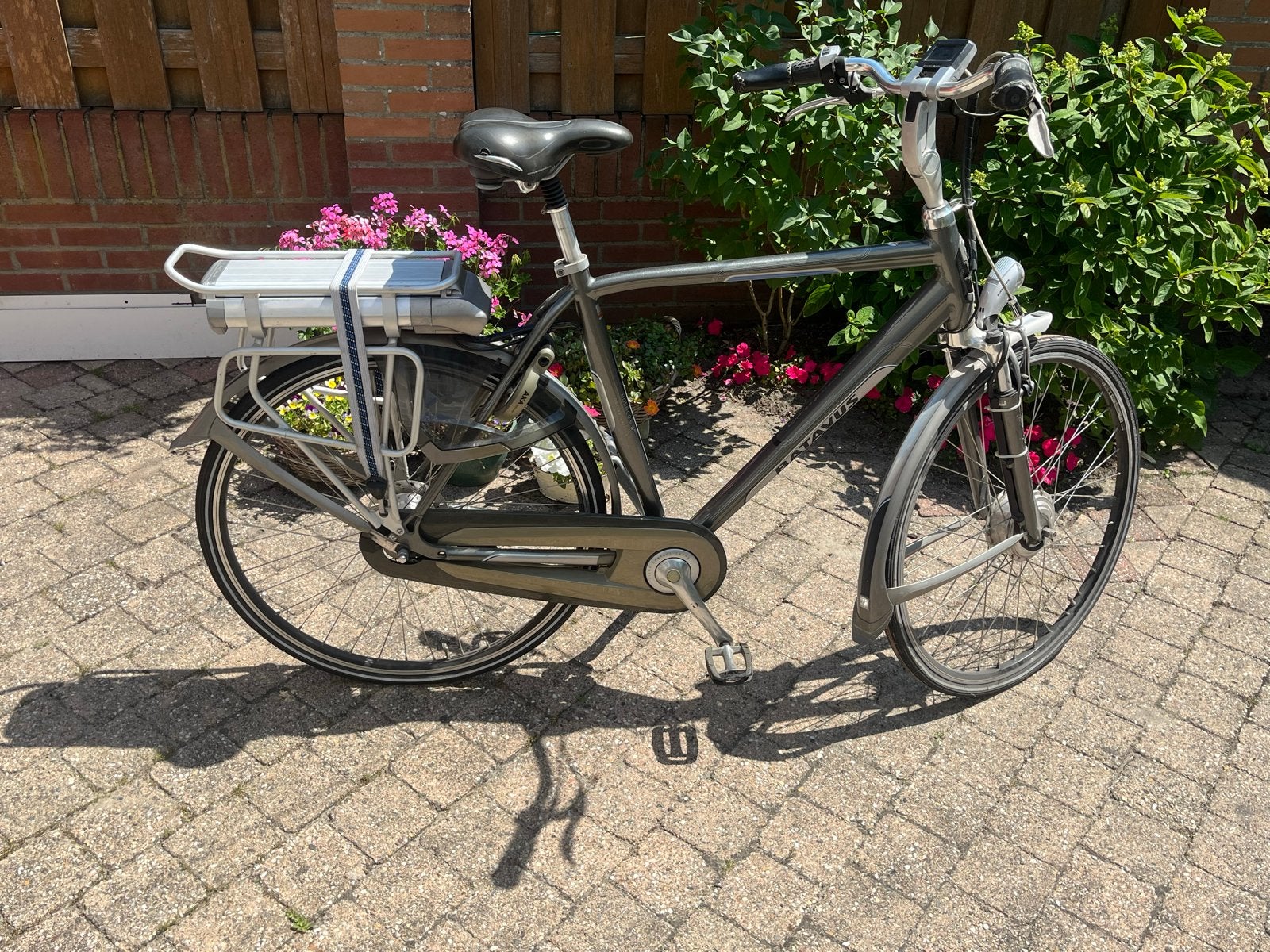 Batavus Monaco ebike, Fietsen en Brommers, Ophalen, Gebruikt, Velgrem, Versnellingen