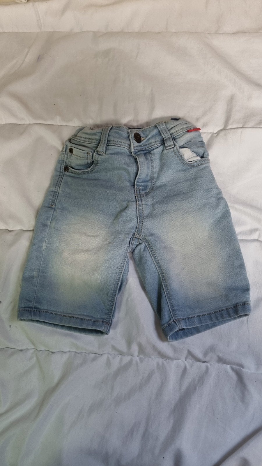 Leuke korte spijkerbroek Wibra maat 110 met knoopelastiek, Broek, Gebruikt, Ophalen of Verzenden, Jongen