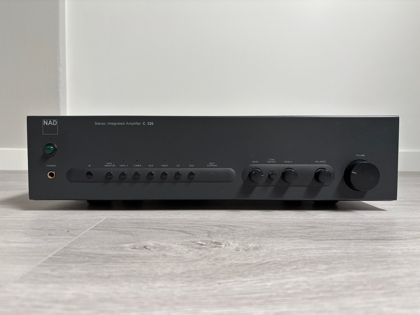 NAD C320 Stereo versterker, Audio, Tv en Foto, Overige merken, Gebruikt, Ophalen of Verzenden, 60 tot 120 watt