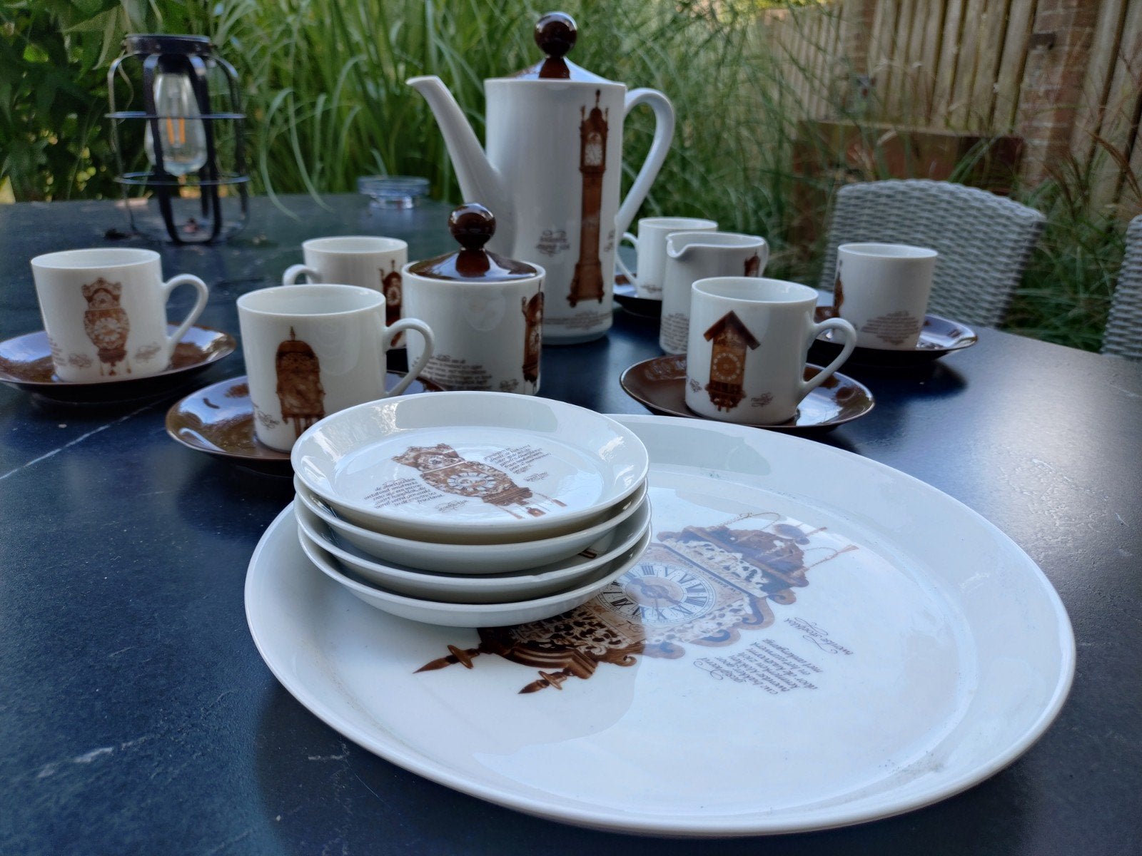 Nutroma klokken koffieservies, Vintage, Ophalen of Verzenden, Zo goed als nieuw, Kop(pen) en/of Schotel(s)