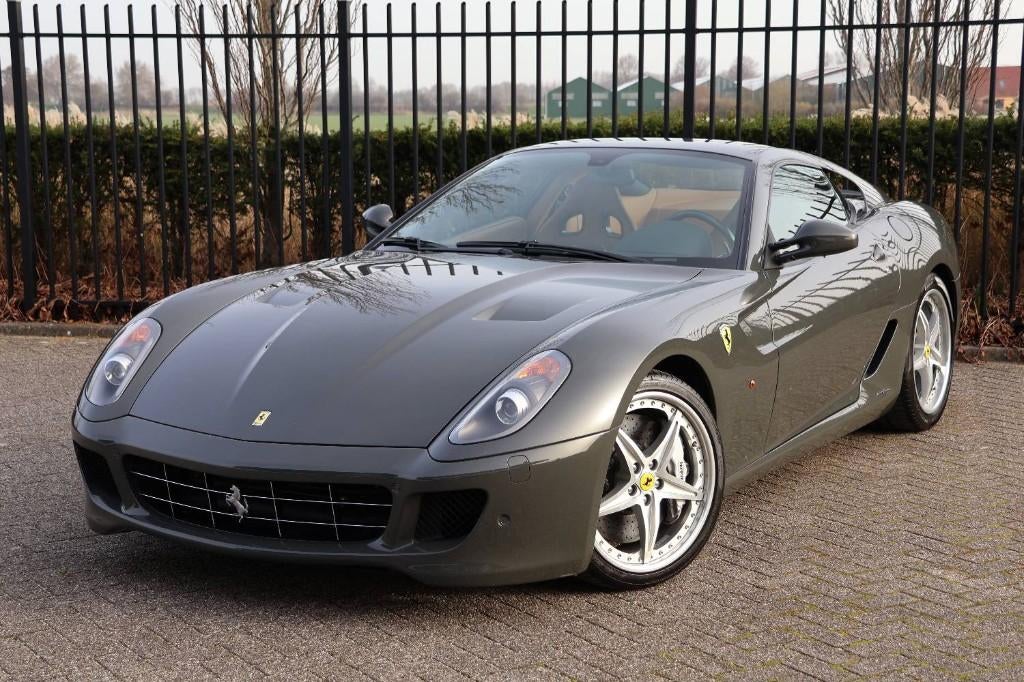 Ferrari 599 GTB F1, Auto's, Ferrari, Bedrijf, Benzine, G, Coupé, Automaat, Geïmporteerd, Zilver of Grijs, Bruin, Leder, Achterwielaandrijving