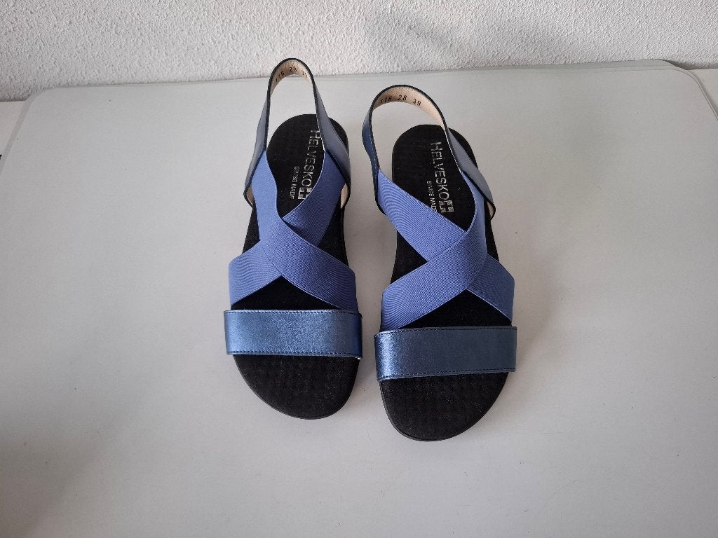 Intersko Helvesko MAAT 39 rekbare instappers sandalen Sissi, Kleding | Dames, Schoenen, Intersko Helvesko, Sandalen of Muiltjes
