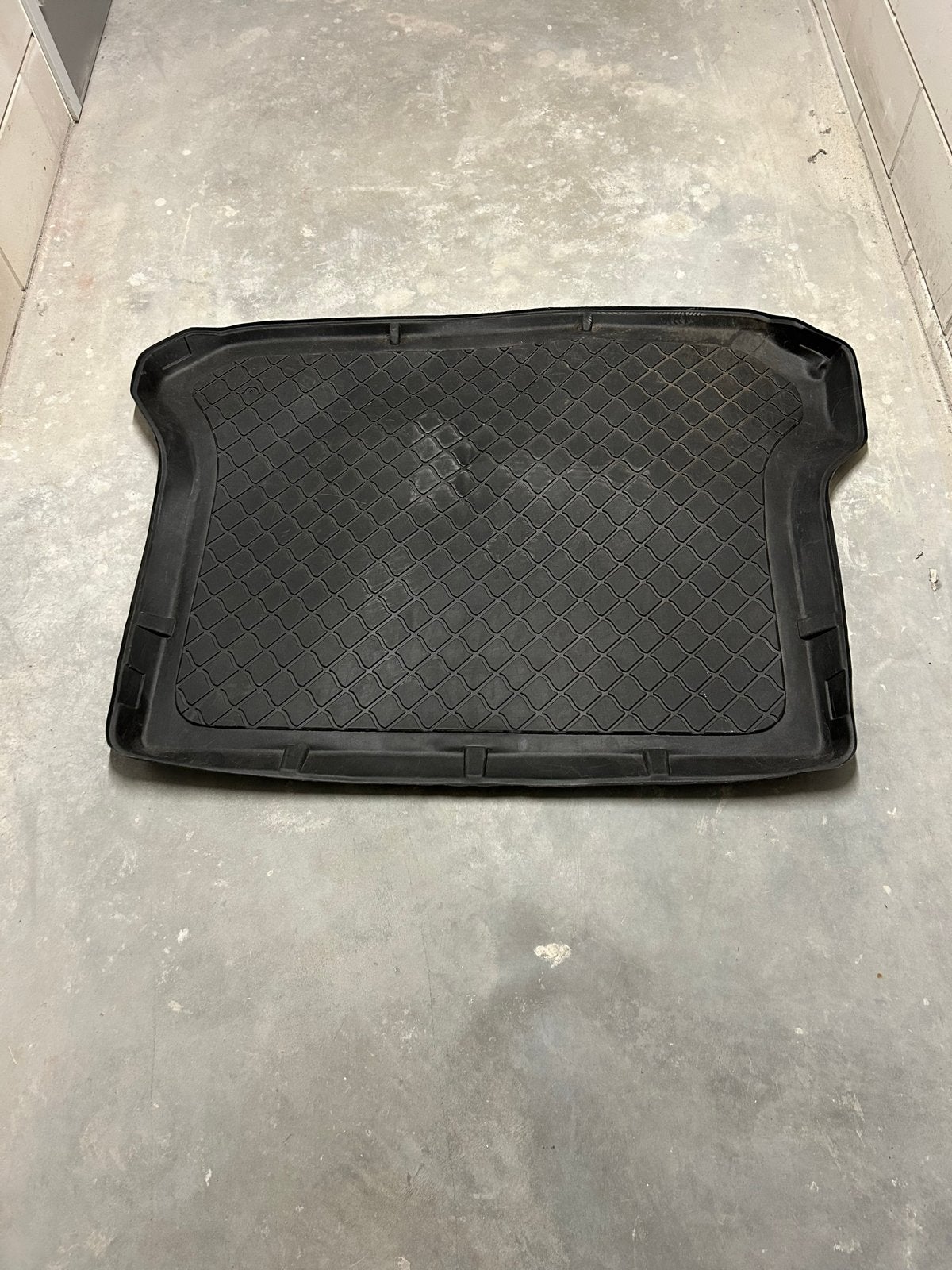 Rubberen kofferbakmat Volvo XC60 (model 2024), Ophalen, Zo goed als nieuw