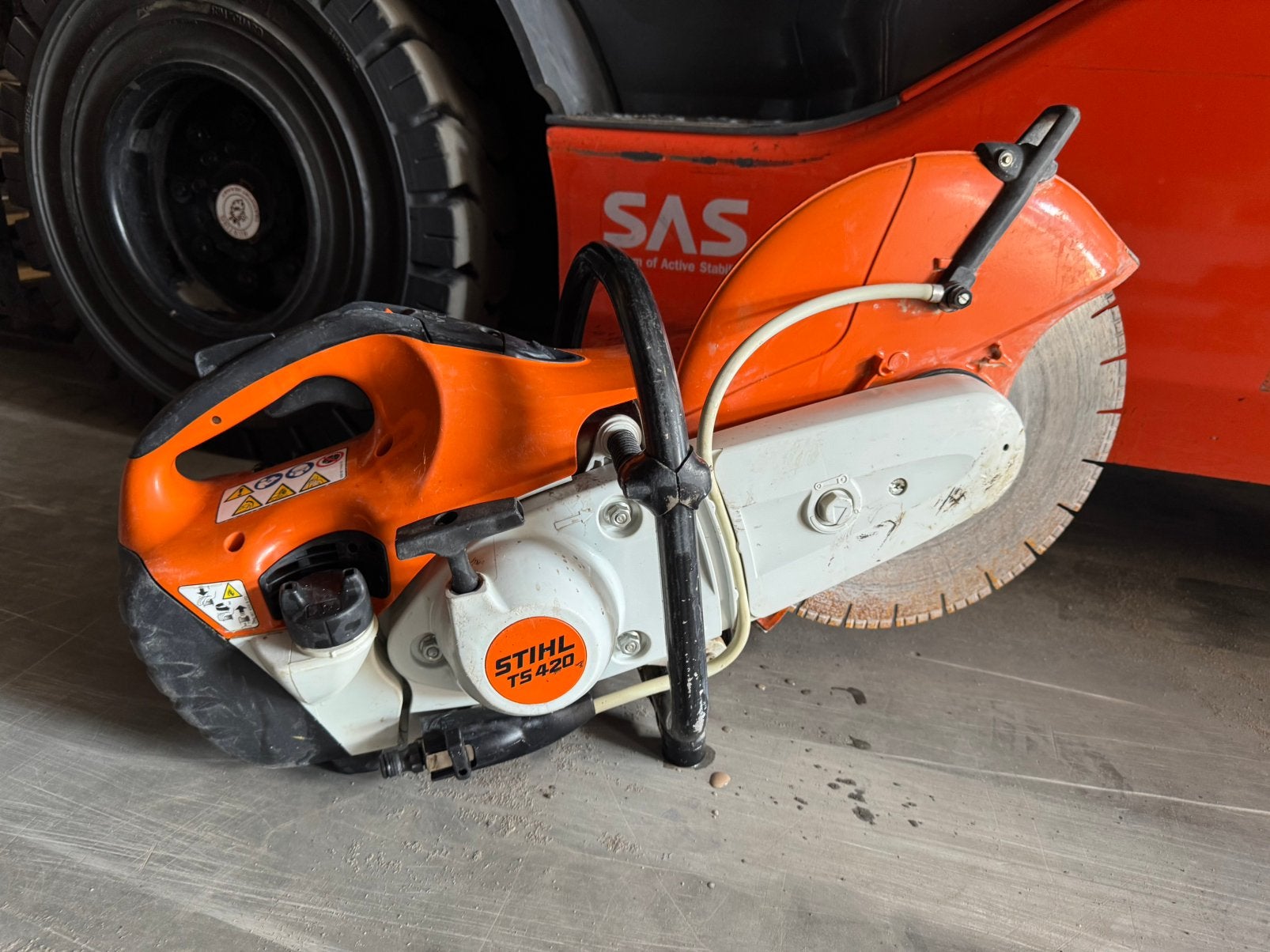 Stihl TS 420 Bandenzaag benzine doorslijper 350MM BJ 2023, Doe-het-zelf en Verbouw, Gereedschap | Zaagmachines, Ophalen, 70 mm of meer