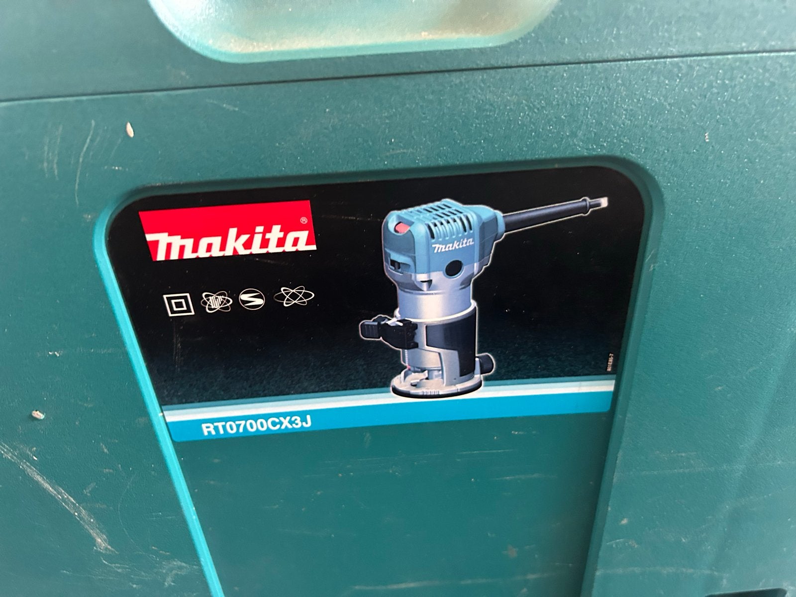 Makita RT0700C Bovenfrees - nieuw nooit gebruik, Doe-het-zelf en Verbouw, Ophalen, Zo goed als nieuw, Elektrisch, Bovenfrees