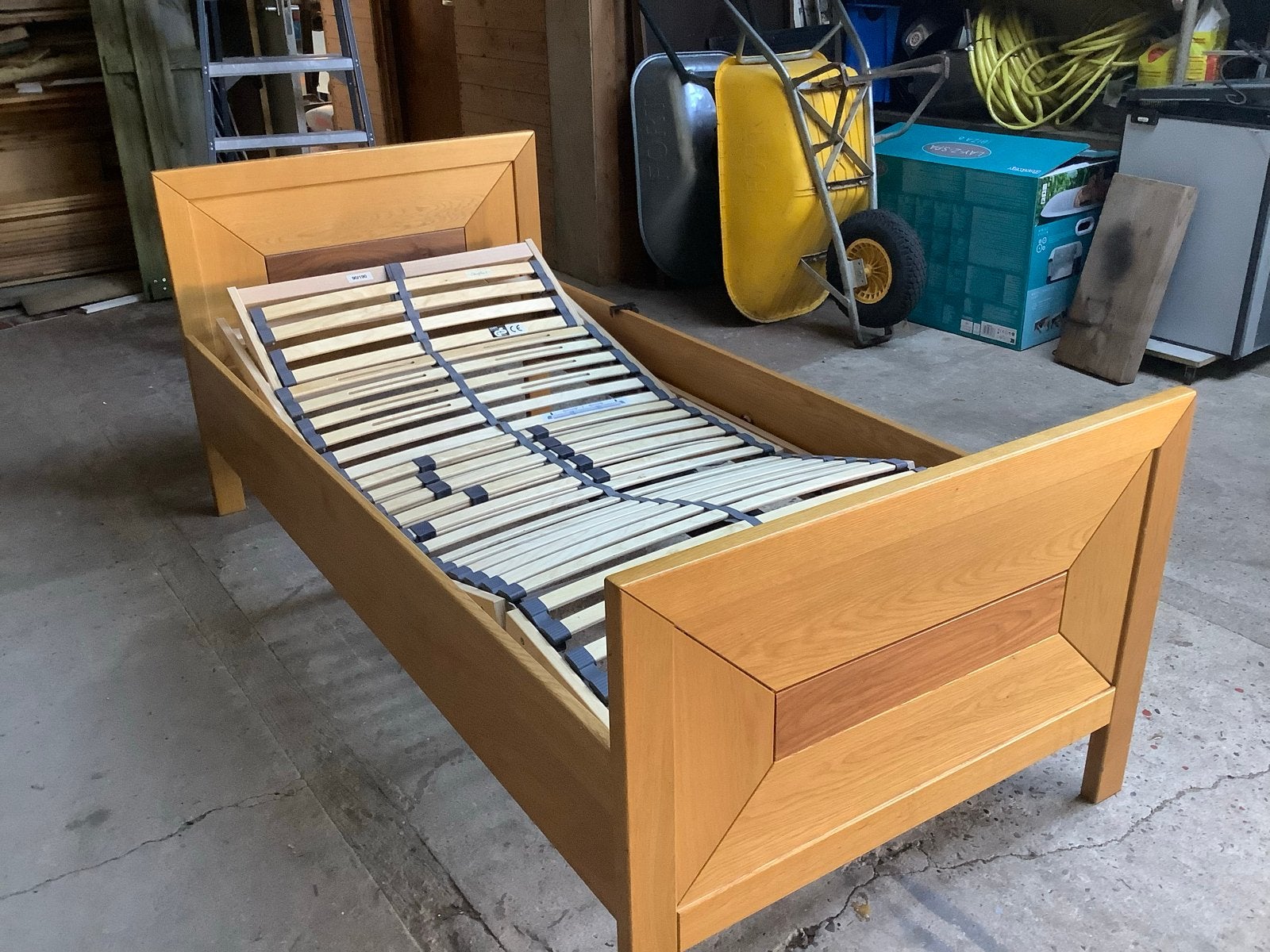 Seniorenbed 90x190 met elektrisch verstelbare bodem en matra, Ophalen, Verstelbaar, 90 cm, Eenpersoons
