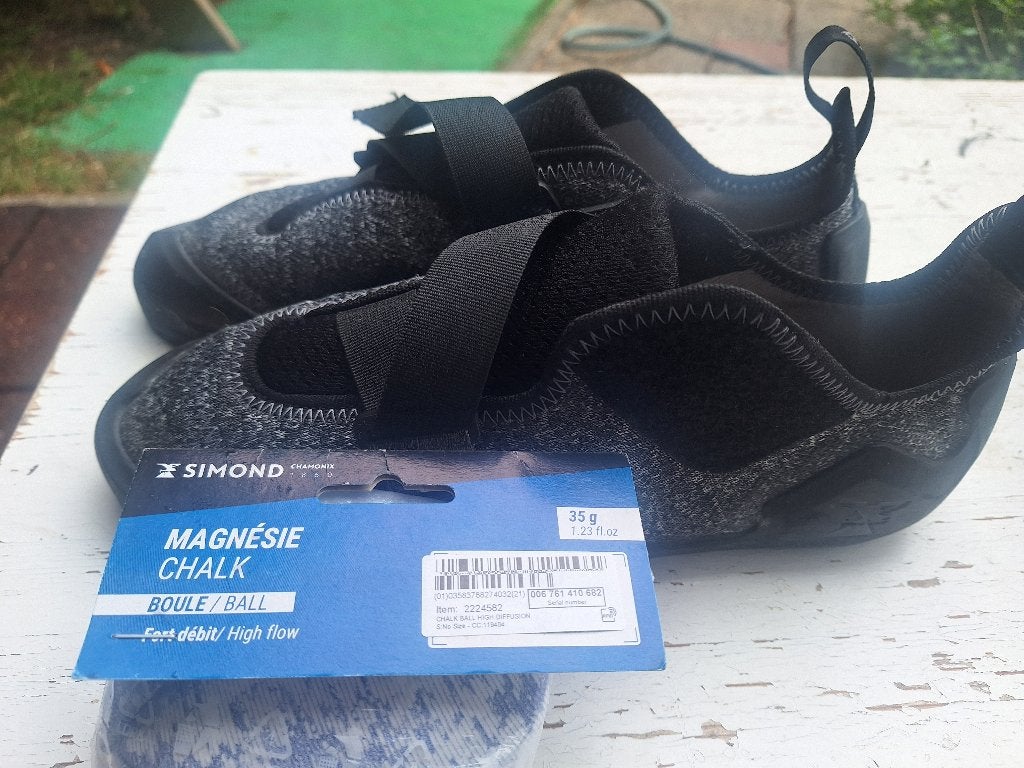 Simond Klimschoenen (maat 43/44) + Nieuwe Chalk Ball (35g), Ophalen of Verzenden, Gebruikt, Klimsportschoenen