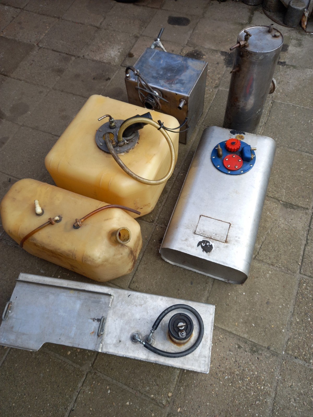 RVS en  kunststoffen diesel tanks, Ophalen, Motor en Techniek