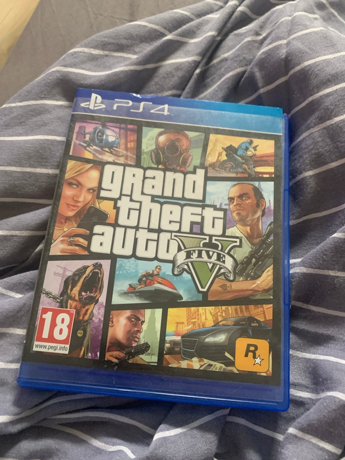 Grand Theft Auto V (GTA 5) voor PlayStation 4, Spelcomputers en Games, Games | Sony PlayStation 4, Avontuur en Actie, Online, Vanaf 18 jaar
