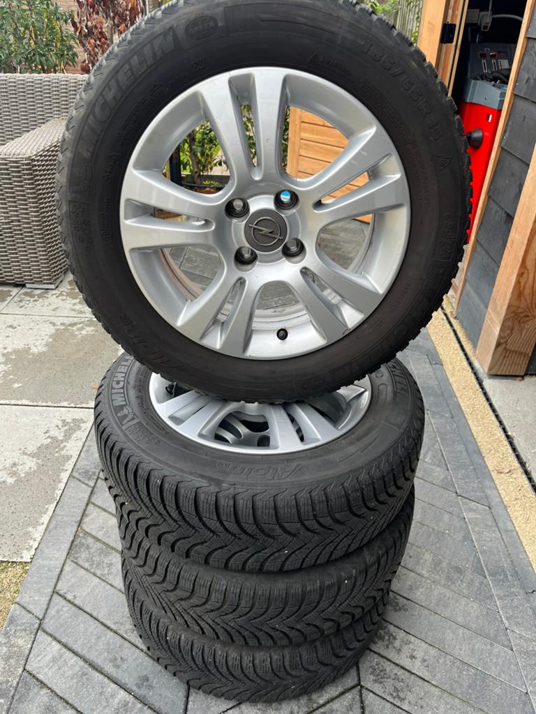 Opel Corsa 4X100 15 inch orgineel, Auto-onderdelen, Banden en Velgen, 15 inch, Velg(en), Zomerbanden, 185 mm
