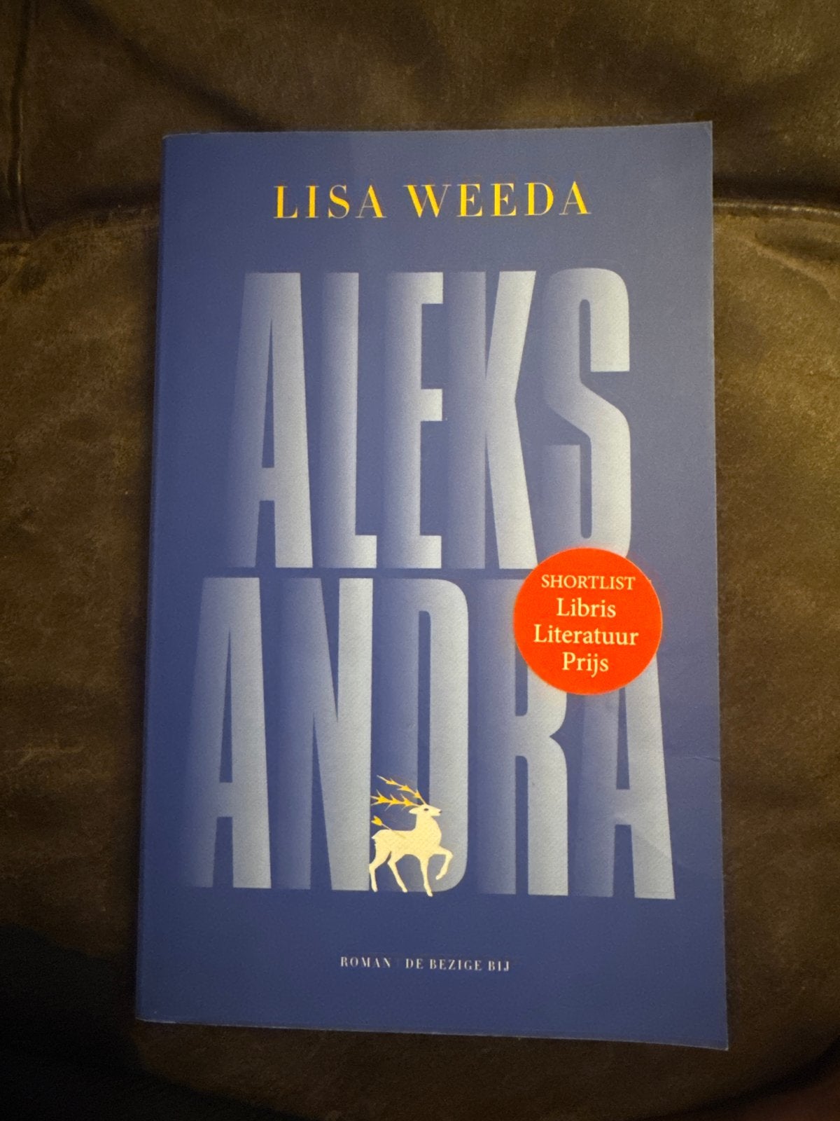 Aleksandra - Lisa Weeda (Shortlist Libris Literatuur Prijs), Boeken, Ophalen of Verzenden, Zo goed als nieuw, Nederland