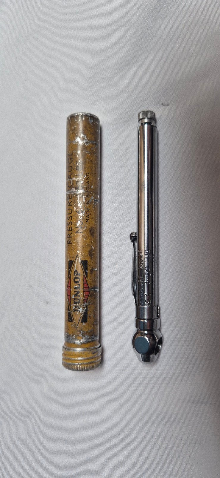 Vintage Dunlop bandenspanningsmeter met hoesje, Auto diversen, Ophalen, Gebruikt
